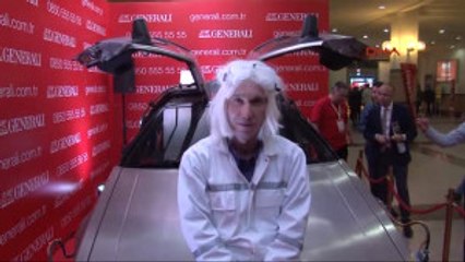 Geleceğe Dönüş'ün Zaman Makinesi Istanbul'da