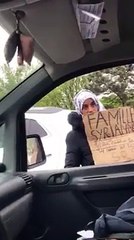 Il démasque une Roumaine qui se fait passer pour une femme Syrienne