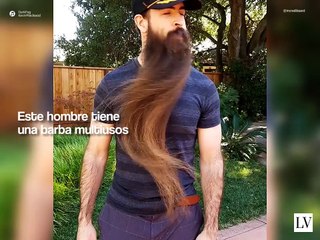 Este hombre tiene una barba multiusos