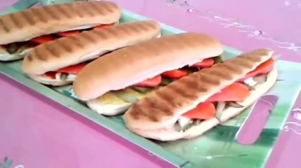 Sosisli Sandviç