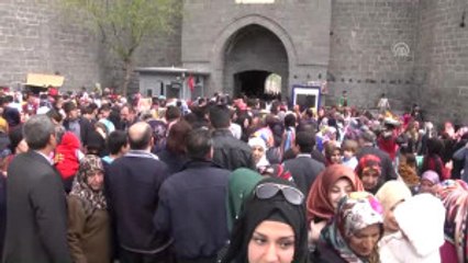 Devletin Restore Ettiği Tarihi Alana Diyarbakırlılardan Yoğun Ilgi