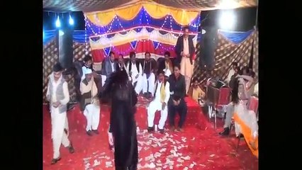 Madam Talash New Hot Wedding Mujra 2017