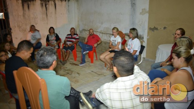 Grupo pede ajuda para controlar população de animais de rua em Cajazeiras-PB