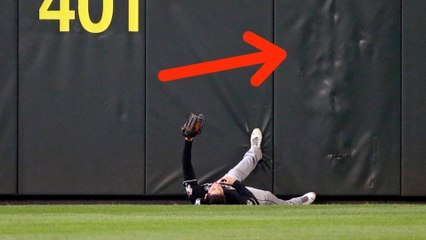 Christian Yelich Makes INSANE Catch After CRASHING into Outfield Wall