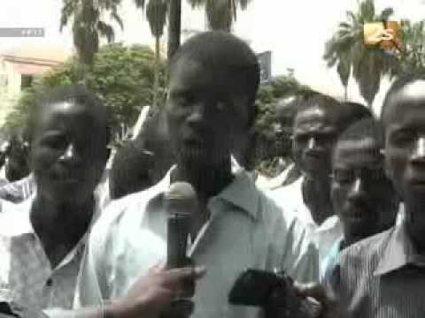 Colère des étudiants de l'UGB -Xibaar Yi - 20 Juillet 2012