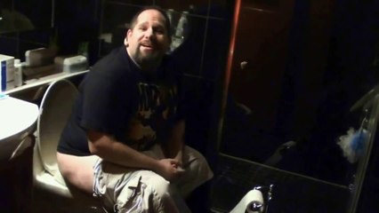 FUNNY SCARY TOILET PRANKS 2017 (BATHROOM PRANKS GONE WRONG COMPILATION 2017)