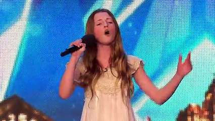 Dice di voler cantare una canzone ma tutti la deridono. Ma quando inizia Quando comincia a cantare tutti notano il suo t