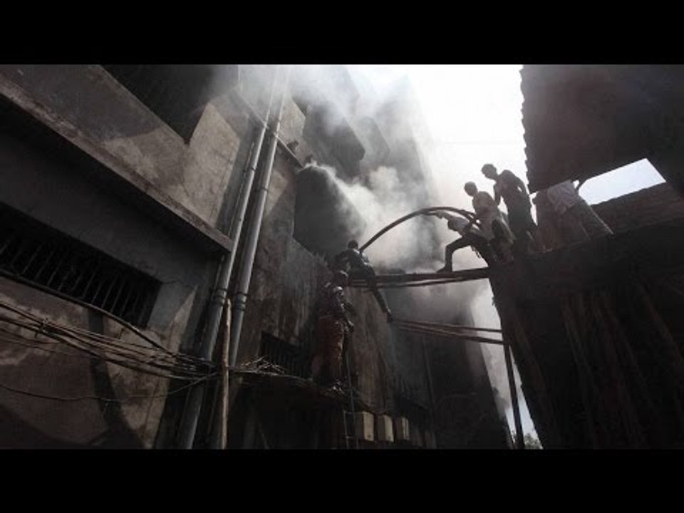 Mumbai : Fire in a Andheri medical store, 8 killed | Oneindia News