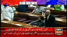 Ruckus break out during National Assembly session on demand of PM's Resignation and When Imran Khan Tried to Speak