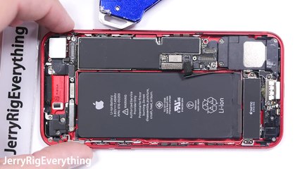 Want a BLACK screen on your RED iPhone 7