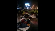 asi se roban la  policia ecuatoriana las donaciones del pueblo de ecuador