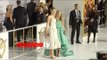 Jennifer Lawrence & Willow Shields Cute Moment | MOCKINGJAY PART 1 Los Angeles Premiere