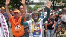 Opposition in Venezuela renews protests against President
