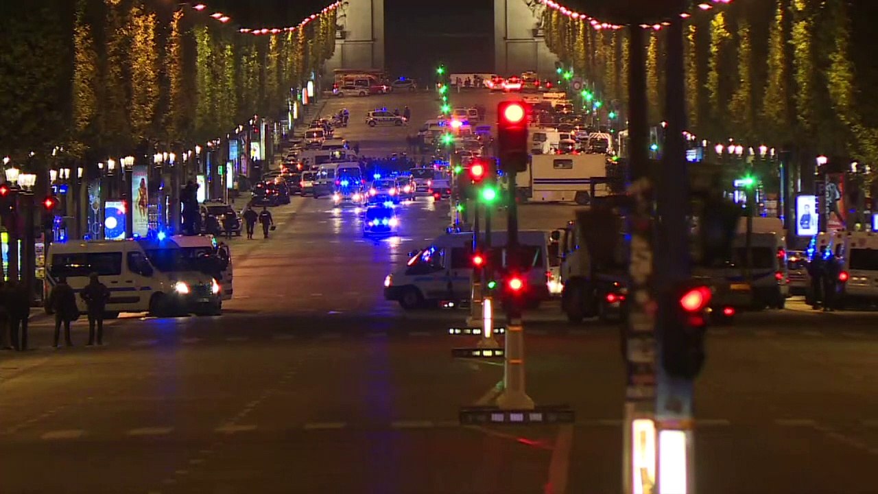 IS-Miliz bekennt sich zu tödlichem Angriff in Paris