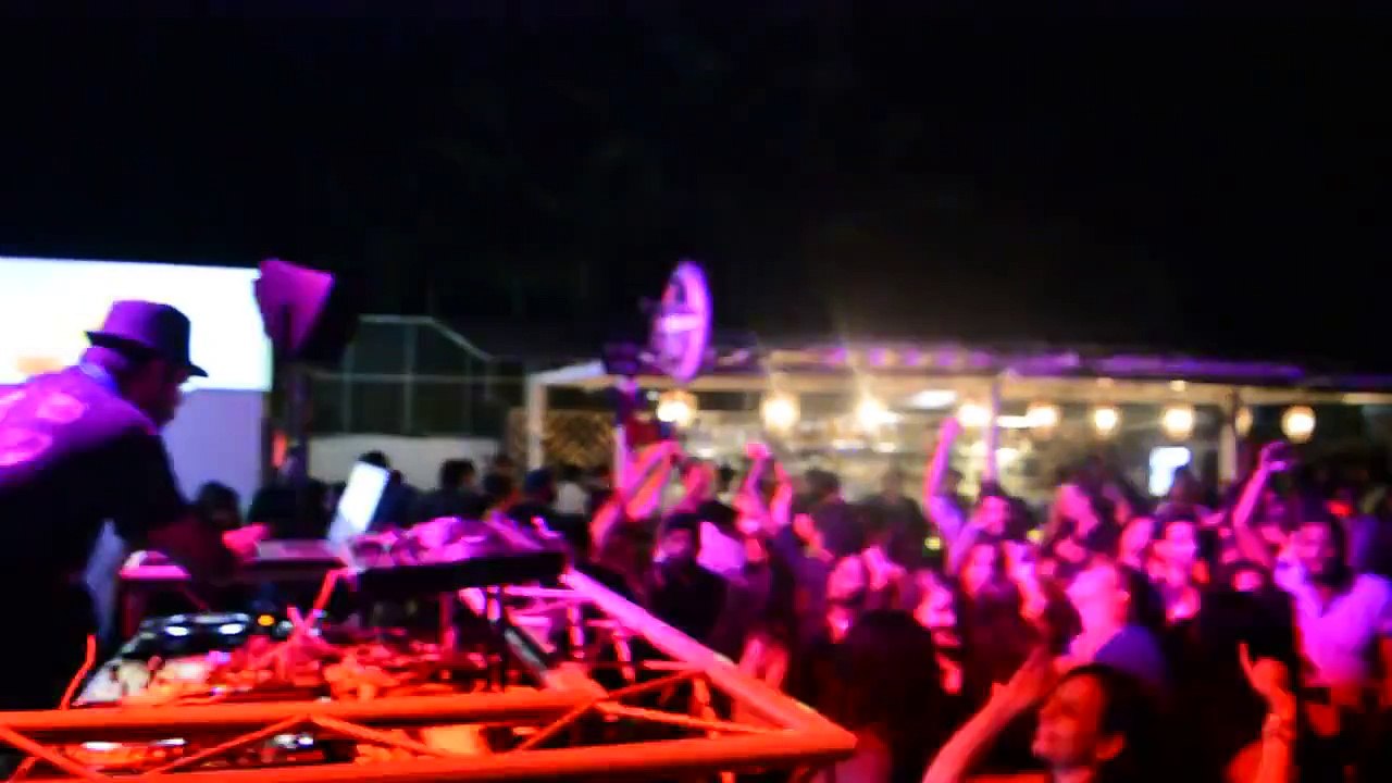 DJ FAITH IN THE BUILDING - SPREADIND LOVE, SPREADING FAITH, SPREADING MUSIC & MISSION