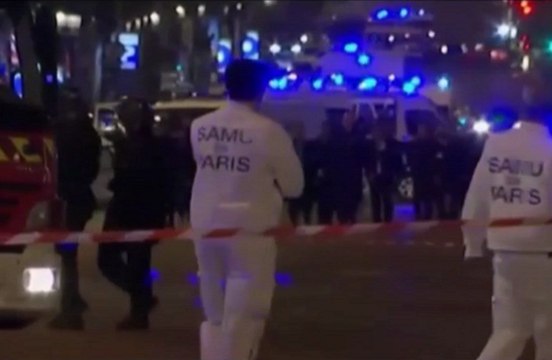 Parigi - Isis rivendica attacco contro agenti in centro: 3 fermi
