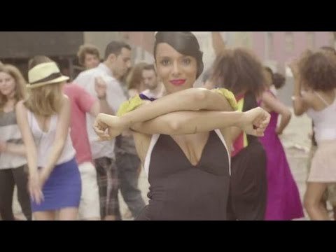 Shy'm ambassadrice du jeu Les Sims 3 : Animaux et Cie