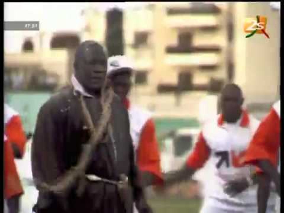 Combat de lutte - Bakou de Gris Bordeaux  - Modou Lo vs Gris Bordeaux - 15 juillet 2012