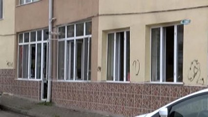 Eskişehir'de Ev Yangını... Dumandan Etkilenen 8 Kişi Tedavi Altına Alındı