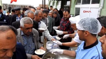 Adıyaman Besni'de 5 Bin Kişiye Pilav