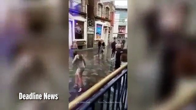 Instant karma pour cette femme après avoir essayé de donner un coup de poing à un videur