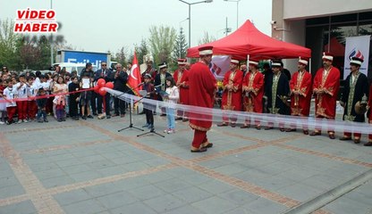 (21 NİSAN 2017) FİNAL OKULARI’NDAN  HASTANE  BAHÇESİ’NDE  23 NİSAN KUTLAMASI…