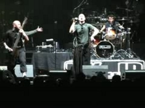 LIK...ID Son Agonie LIVE @ 1ere partie de KORN BORDEAUX