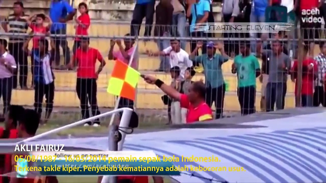 15 Tragedi Pemain Sepak Bola Meninggal Saat Bermain Bola ● HD