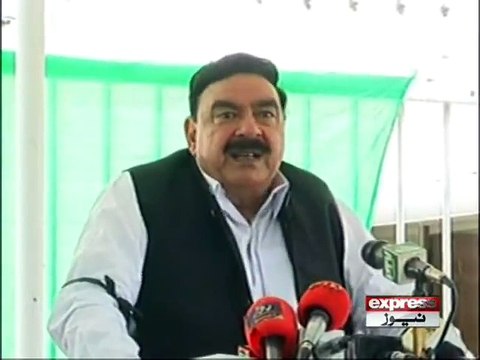 Sheikh Rasheed Bashing Nawaz Sharif And PML N Workers On Panama Verdict