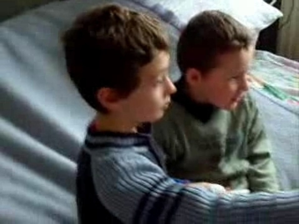 Mini gamers Pr€dators testent rayman sur Wii