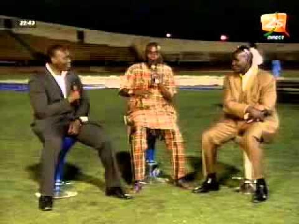 Les Préparatifs du Stade - Modou Lô Vs Gris Bordeau - 14 Juillet 2012 - Partie 4