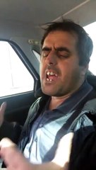 Aquele teu amigo que acha que sabe a letra das músicas