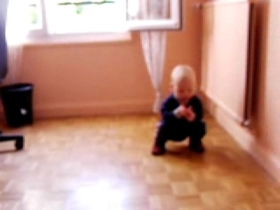 08-06-2005 Kylian marche