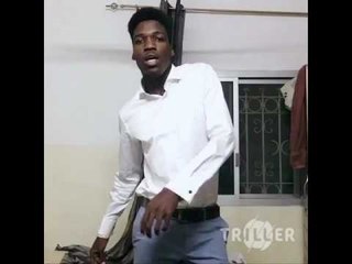 Axel danse Mawa Naya de Serge Beynaud