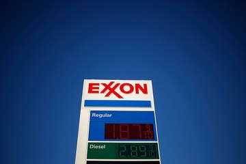 11 republican attorneys general halt probe of Exxon