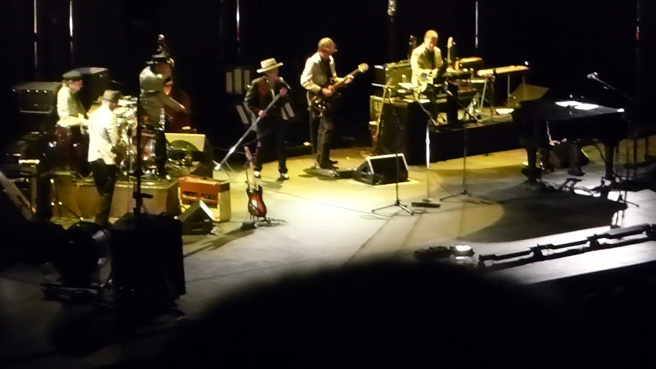 April 21 2017 - Bob Dylan Live La Seine Musicale,  Boulogne Billancourt, France 2