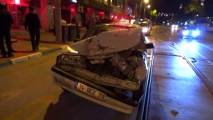 Bursa'da Kaza... Arkadan Çarptığı Aracı Yaya Yoluna Fırlattı