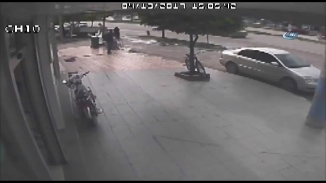 Increible cuando te toca, te toca esta goma entro hasta la oficina