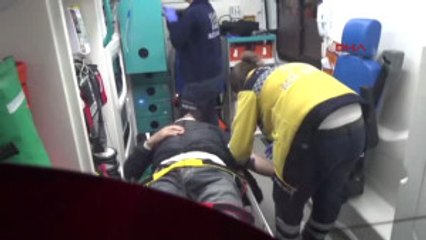 Bursa - Kontrolden Çıkan Otomobil Park Halindeki Taksilere Çarptı 3 Yaralı