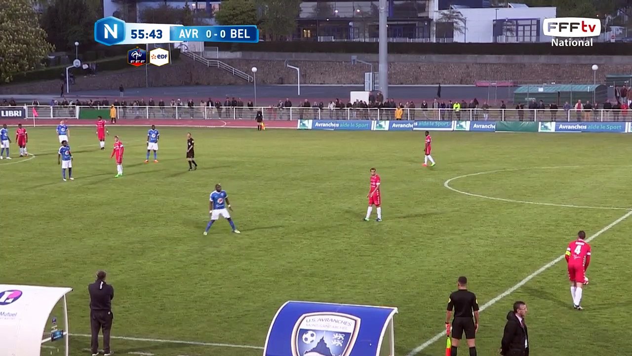 Coup franc directement dans les bras du gardien