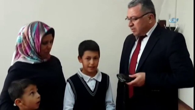 Kendisi Küçük Yüreği Büyük