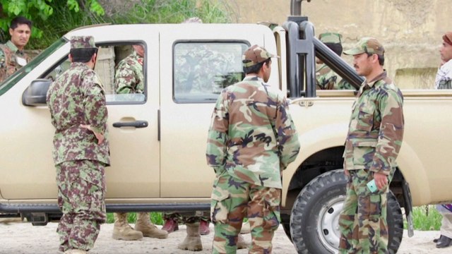 Plus de 100 victimes dans une attaque des talibans sur une base militaire en Afghanistan