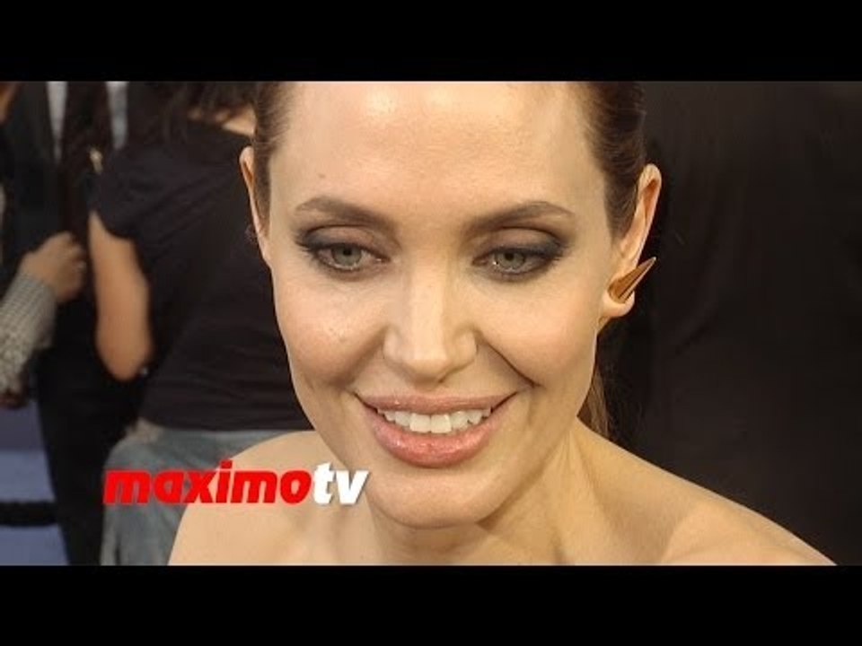 Angelina Jolie INTERVIEW "Maleficent" World Premiere in Los Angeles