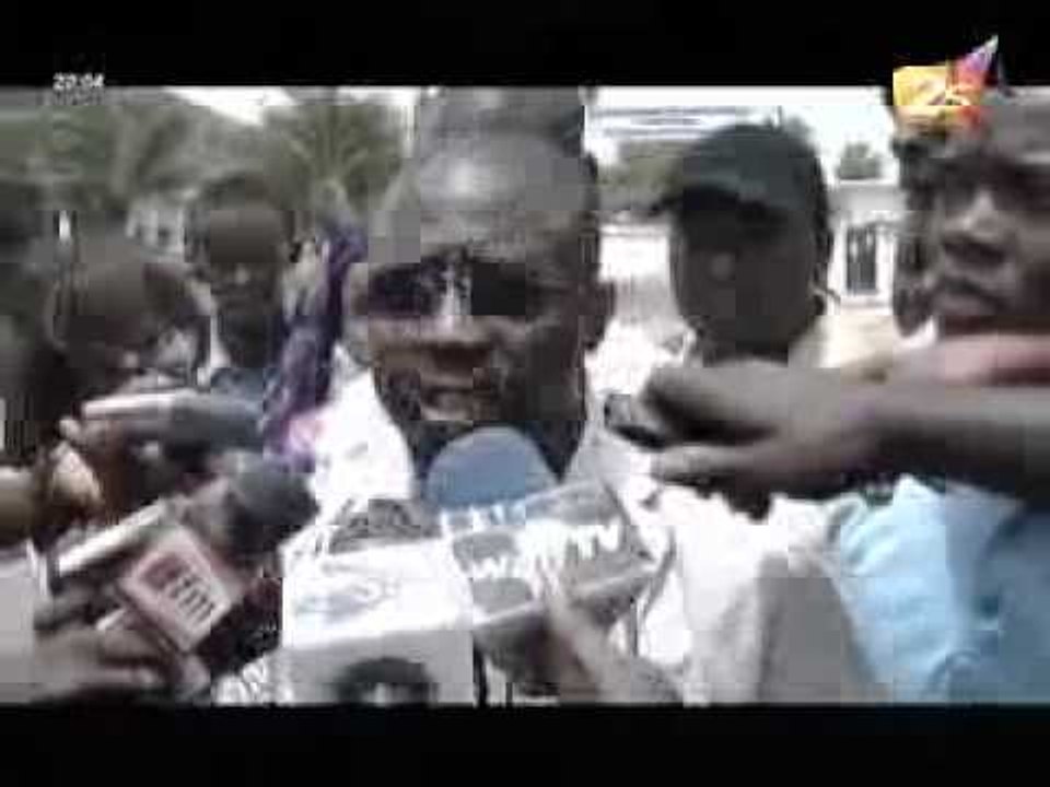 Karim Wade entendu à la gendarmerie de colobane - Jt Français - 03 Juillet 2012