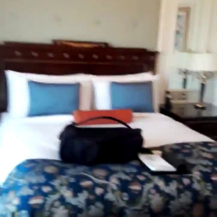 Chambre d'hotel 5 étoiles avec 2 salles de bains !!