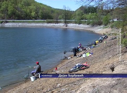 Takmičenjem počela sezona ribolova na Borskom jezeru, 22. april 2017. (RTV Bor)