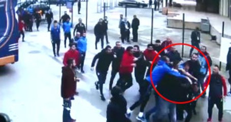 Başakşehirli Ufuk Ceylan ile Volkan Babacan, Gazeteciyi Yumrukladı