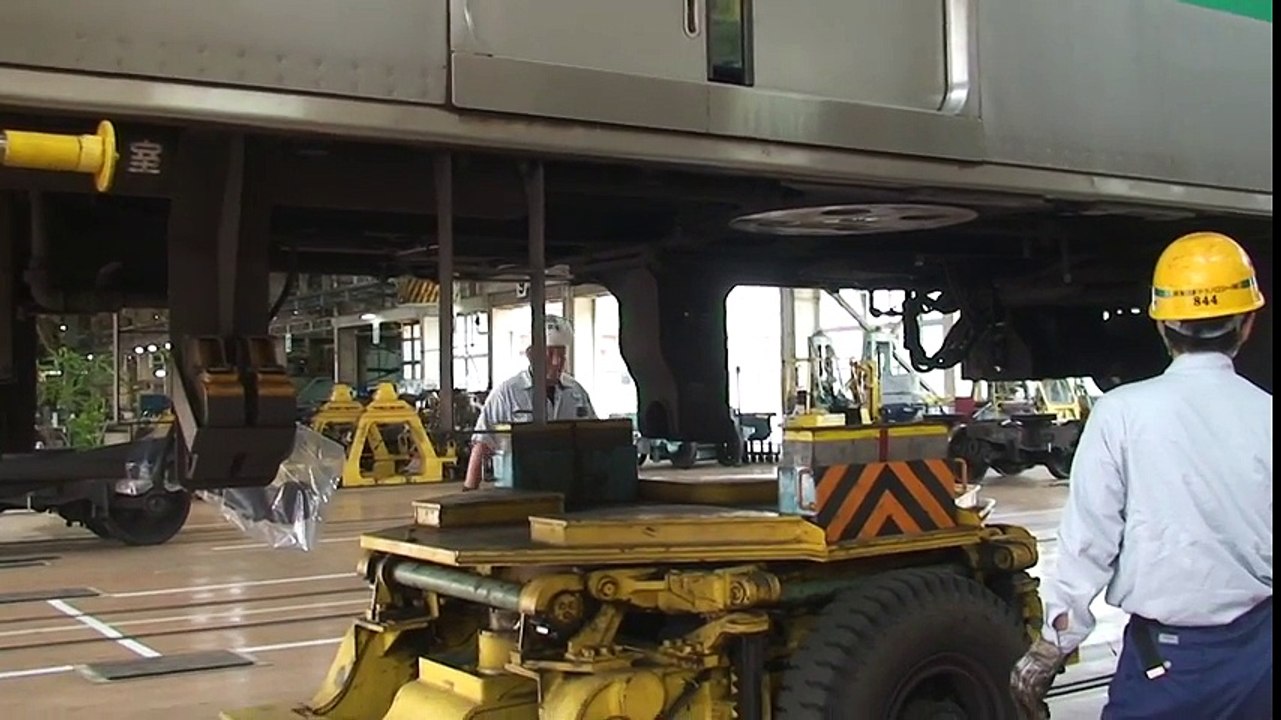 東京総合車両センター一般公開 夏休みフェア2015 車体上げ下ろし実演　その2