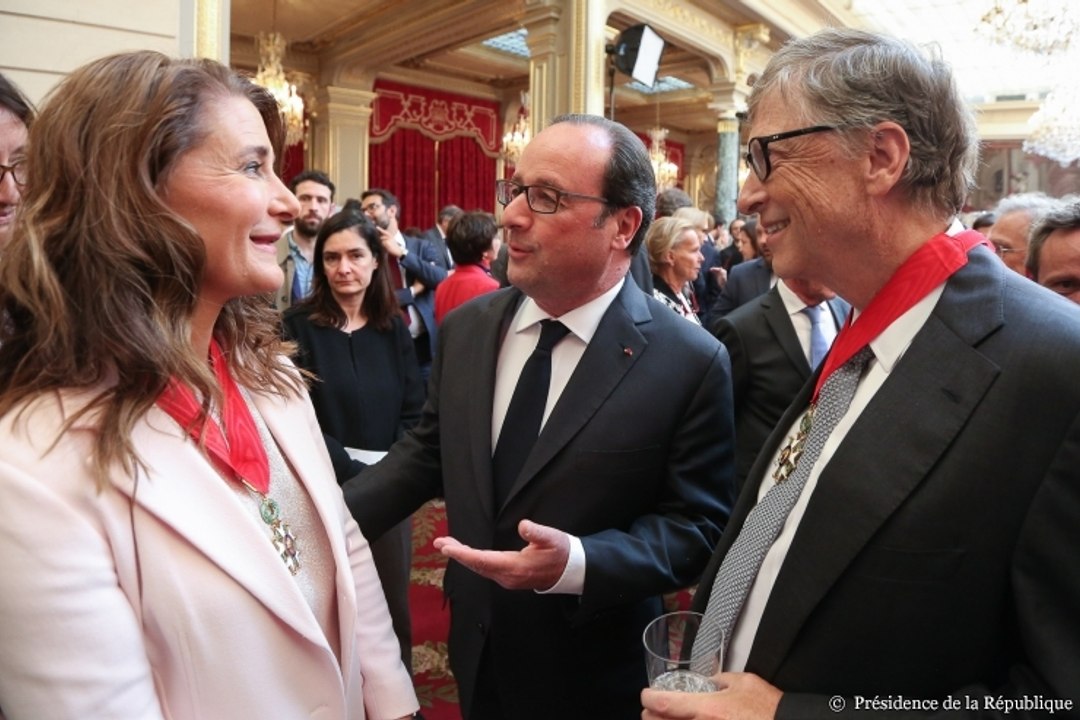 [REPORTAGE] Remise de décorations à Melinda et Bill Gates