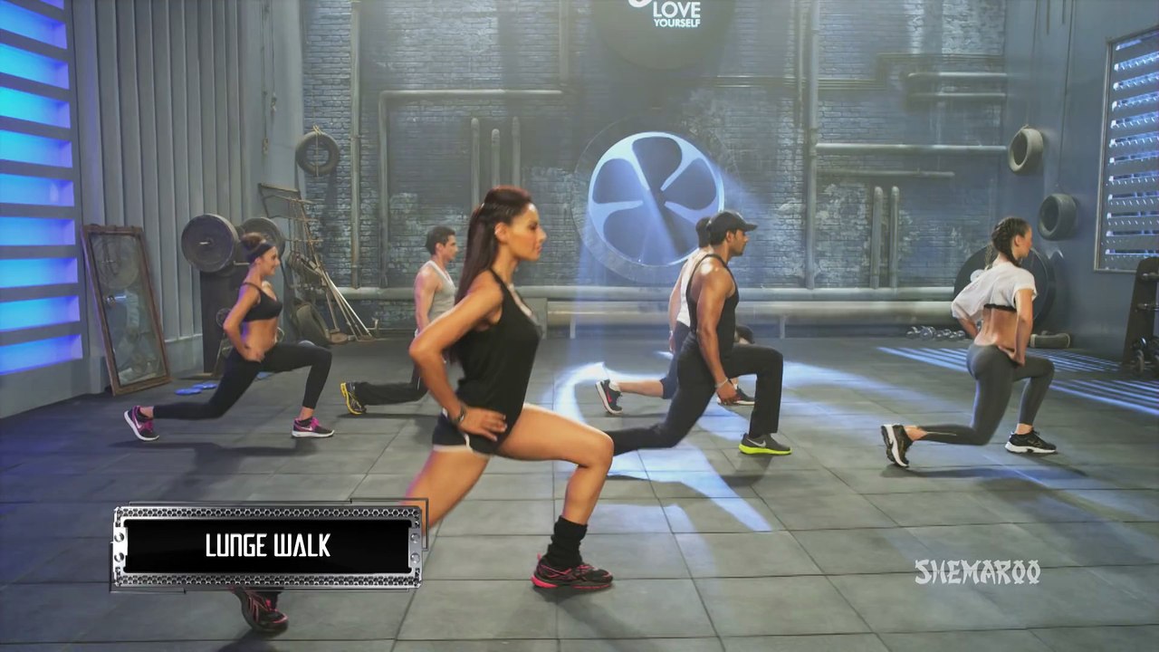 30 Min Fat Burning Cardio Workout - Bipasha Basu Unleash 'Full Routine' - Full Body Workout_25